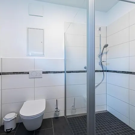 Maulwurfsgarten - Modernes Mit Terrasse, Walk-in-dusche & Wellnesszugang