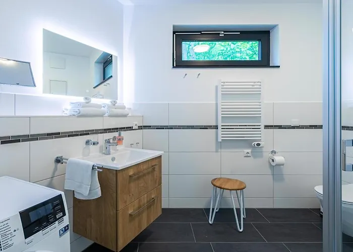 Bewusstsein - Modernes Mit Terrasse, Walk-in-dusche & Wellnesszugang كراكو آم زيه