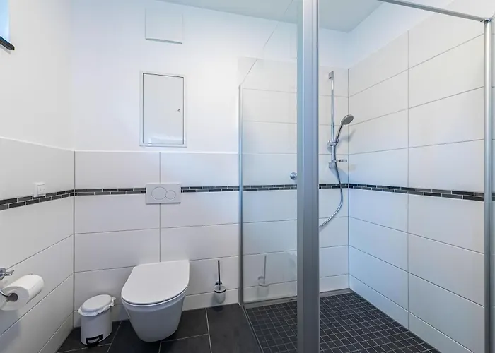 Bewusstsein - Modernes Mit Terrasse, Walk-in-dusche & Wellnesszugang